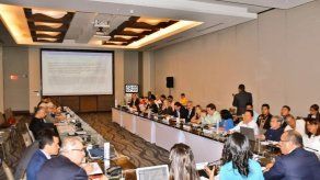 Dan continuidad a discusión de paquete de reformas a la Constitución