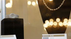 México: Subastan joyas incautadas para financiar caminos