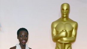 Recuperan supuesto vestido de perlas robado a la actriz Lupita Nyongo