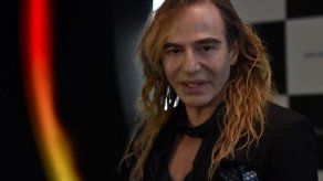 John Galliano contratado como director artístico de una empresa rusa de cosmética