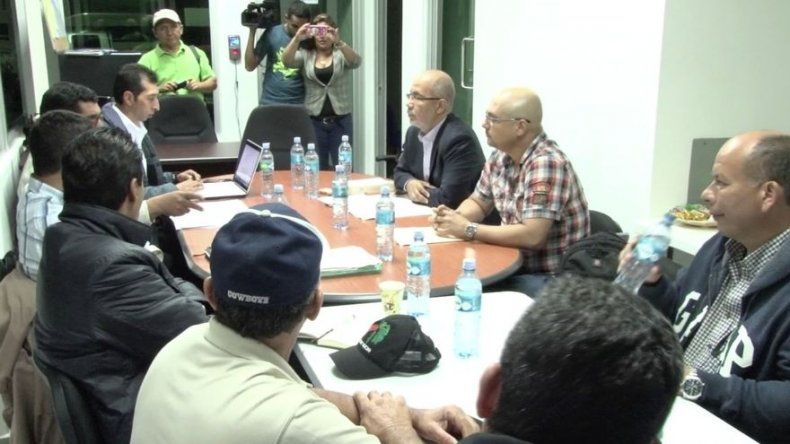 Productores de tierras altas levantan paro tras reunión