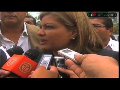 Alma Cortés presenta denuncia contra Balbina Herrera