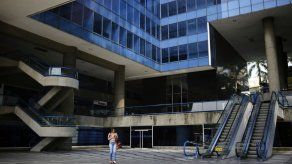 Caracas recupera el servicio eléctrico pero siguen fallos en Venezuela