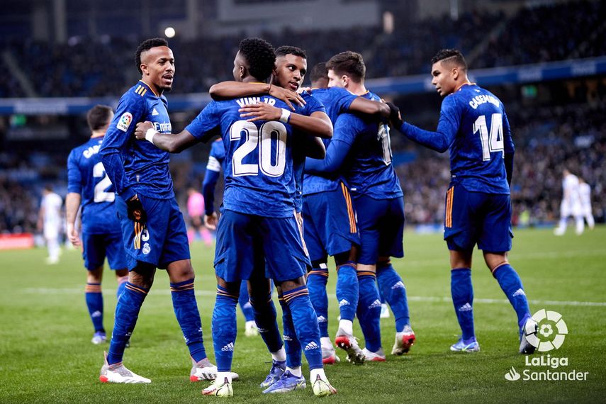 El Real Madrid venció a la Real Sociedad y son líderes en solitario