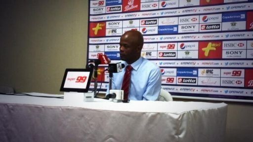 Dely Valdés dice que no le reprocha a sus jugadores empate ante Jamaica