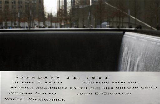 Conmemoran 20mo aniversario de atentado en NY