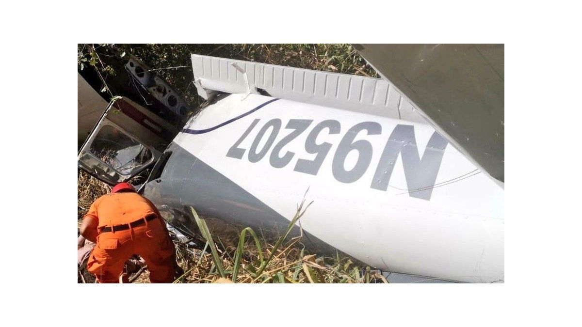 Tres Muertos Y Un Herido Al Estrellarse Una Avioneta En El Salvador