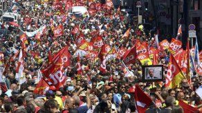 Policía y sindicatos de Francia llegan a acuerdo para marcha