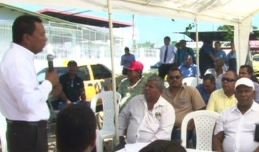 Taxistas piden se pruebe etanol en autos estatales y avión presidencial