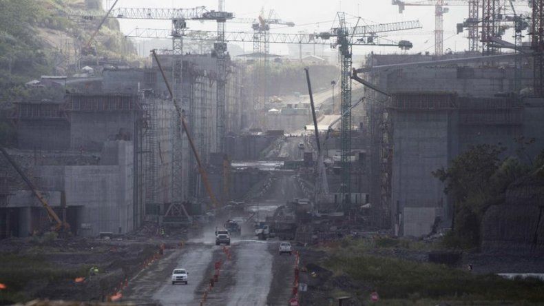 Colapso de losa deja dos heridos en obras de la ampliación del Canal
