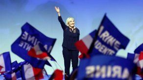 La salida del euro prometida por Le Pen hace temblar a empresarios en Francia