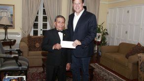 Salonero de la Presidencia será el abanderado del 4 de Noviembre