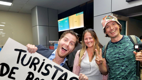 Alcalde Mayer Mizrachi recibe a turistas de Barcelona