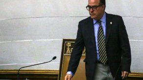 Jefe Parlamento denuncia que Maduro convocará Constituyente sin voto popular