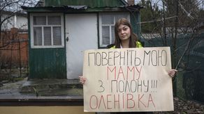 Los prisioneros de guerra pueden ser intercambiados, pero no existe un mecanismo legal para intercambiar a civiles no combatientes de Ucrania.