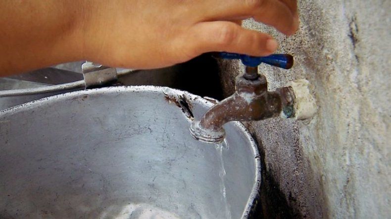 Alto consumo de agua genera baja presión en la capital