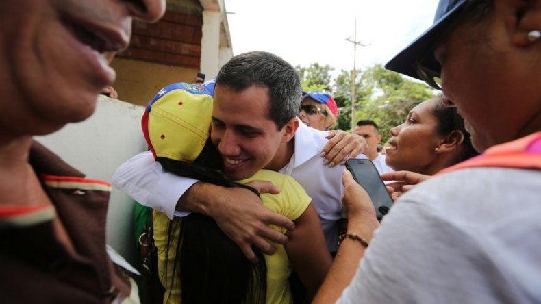 Venezuela: Investigan a 2 allegados de Guaidó por corrupción