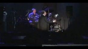 Julio Iglesias cautiva al público de Asunción