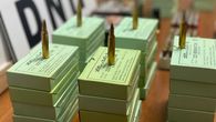 Decomisan armas y presunta droga durante allanamiento Decomisan armas y presunta droga durante allanamiento
