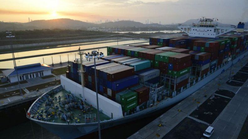 Canal ajusta calado de buques a 45 pies a partir del 10 de abril por bajo nivel de lagos