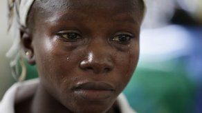 Entierran al bebé de la primera sobreviviente de ébola