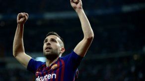 Jordi Alba renueva con el Barcelona hasta 2024