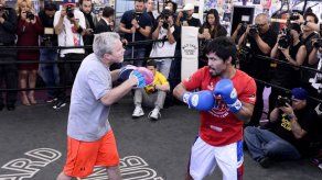 Filipino Manny Pacquiao indeciso en cuanto a su retiro del boxeo