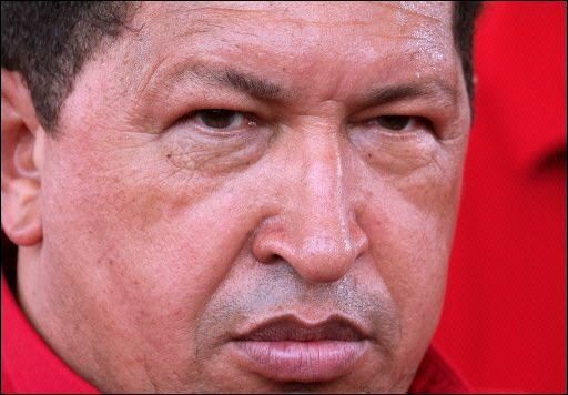Eurocámara dividida ataca a Chávez
