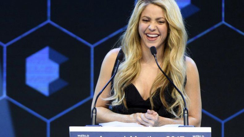 Shakira critica el veto migratorio de Donald Trump y pide estar vigilantes