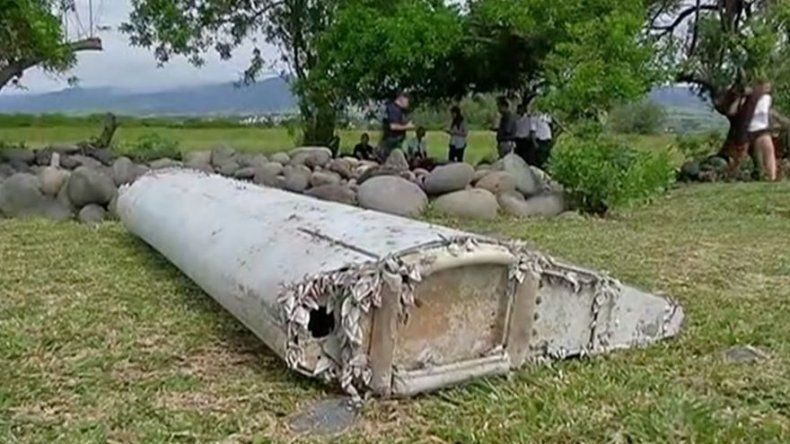 Restos del avión hallados pertenecen muy probablemente a un Boeing 777