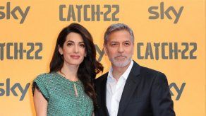 George Clooney enseña a sus hijos a gastar bromas pesadas a su madre