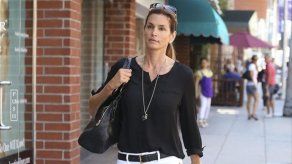 Cindy Crawford adora bailar encima de las mesas