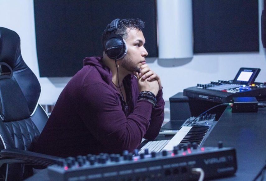 Predikador regresa a la música con ex competidor de Calle 7