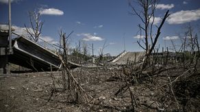 El presidente ucraniano, Volodimir Zelenski, anunció oficialmente la toma de Limán, en la línea del frente.
