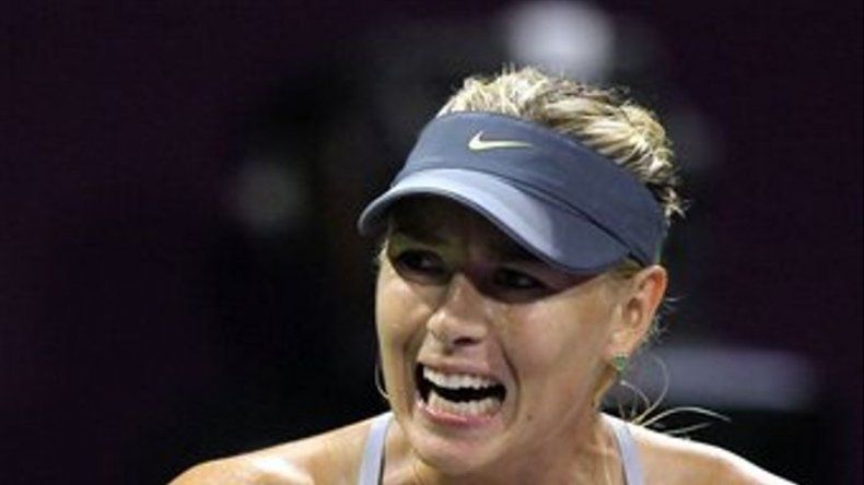 Serena y Sharapova pasan a tercera ronda en Catar