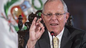 Kuczynski dice que investigará financiamiento de su campaña en 2011