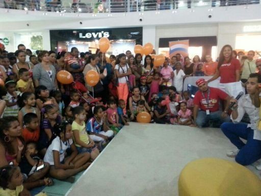 Los Pequeños Gigantes se tomaron Albrook Mall