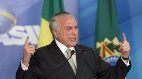 Temer buscará mayor apertura y una agenda digital para Mercosur en Paraguay