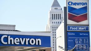 Según el Departamento del Tesoro, Chevron puede retomar en parte las actividades de la empresa.