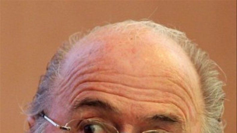Blatter aboga por la tecnología para evitar goles fantasma