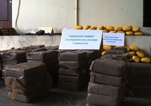 Decomisan droga y armas de grueso calibre