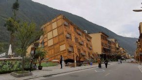 Rescatistas buscan supervivientes del sismo en China que dejó decenas de muertos