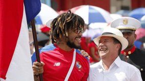 La alegría por el Mundial y la JMJ se conjugan en aniversario 114 de Panamá