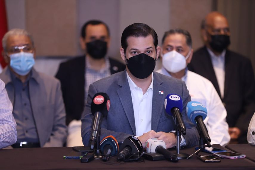 El ministro de Comercio e Industrias