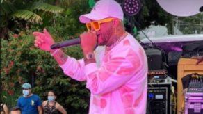 Mr. Saik comparte con el pueblo y brinda un concierto en Mañanitas