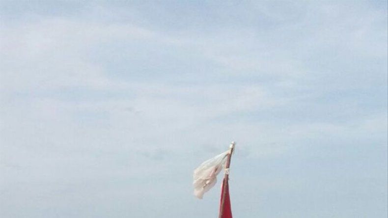 Bandera roja y amarilla en varias playas por presencia de agentes marinos