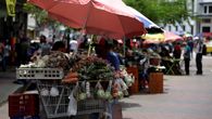 El aumento de la informalidad laboral es una de las consecuencias que ha dejado la pandemia en la economía panameña, mientras que empresarios aseguran que esta podria incrementarse más de darse un aumento al salario mínimo. El aumento de la informalidad laboral es una de las consecuencias que ha dejado la pandemia en la economía panameña, mientras que empresarios aseguran que esta podria incrementarse más de darse un aumento al salario mínimo.