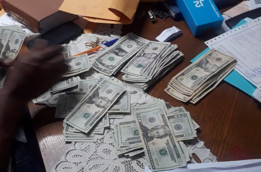 Además se logró incautar 3 vehículos