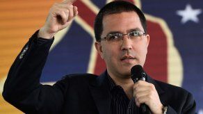 Canciller de Venezuela confirma citas secretas con delegado de Trump