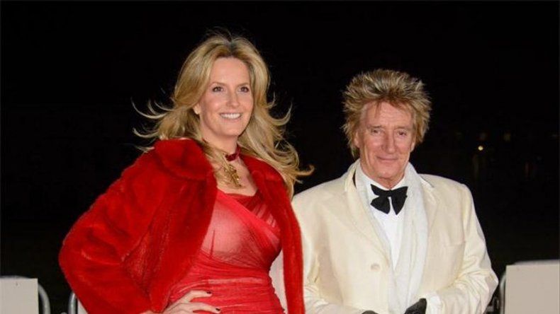 Rod Stewart convenció a su mujer de no someterse a un aumento de pecho